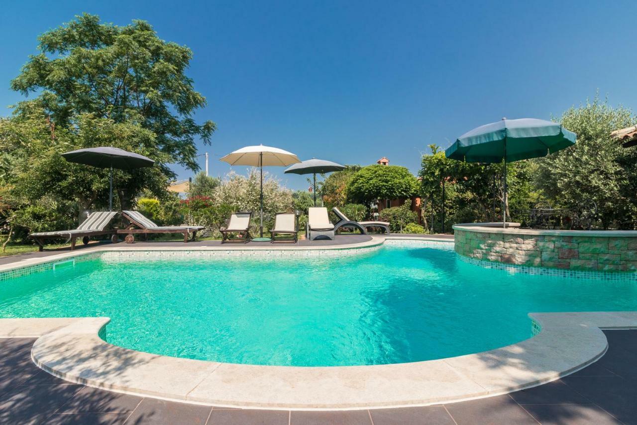 Country House Apartments Pola Esterno foto