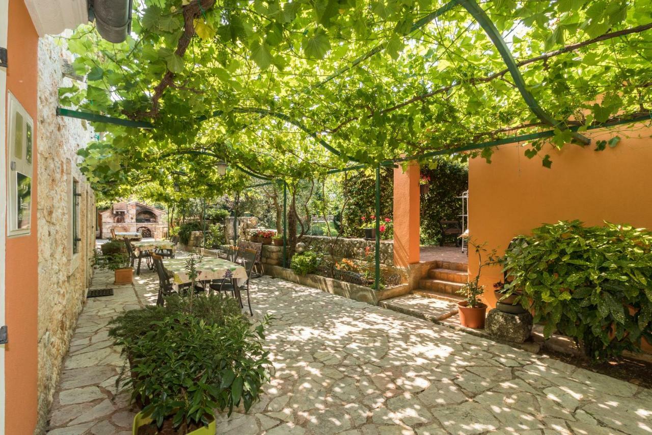 Country House Apartments Pola Esterno foto
