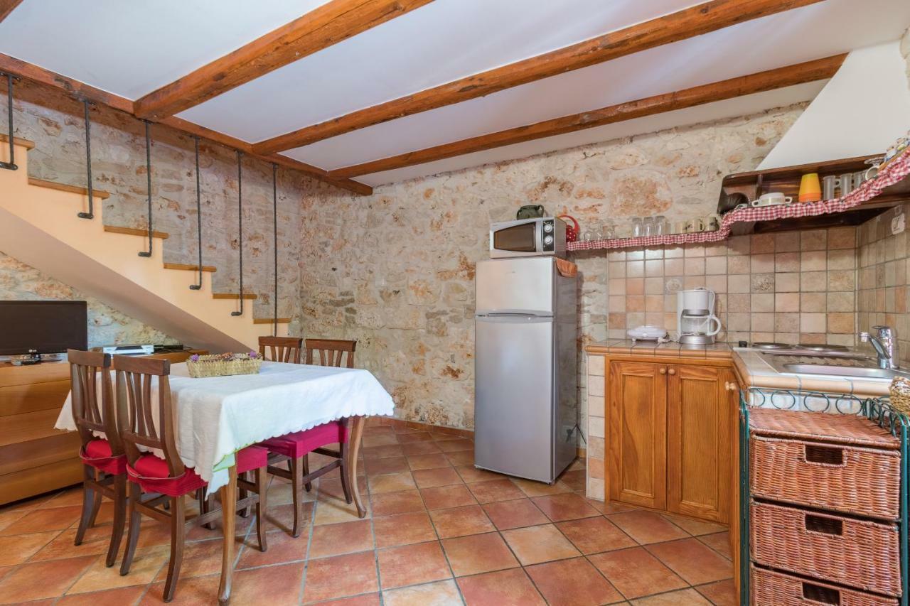 Country House Apartments Pola Esterno foto
