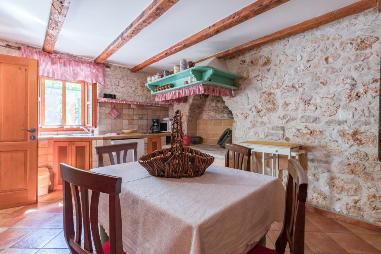 Country House Apartments Pola Esterno foto