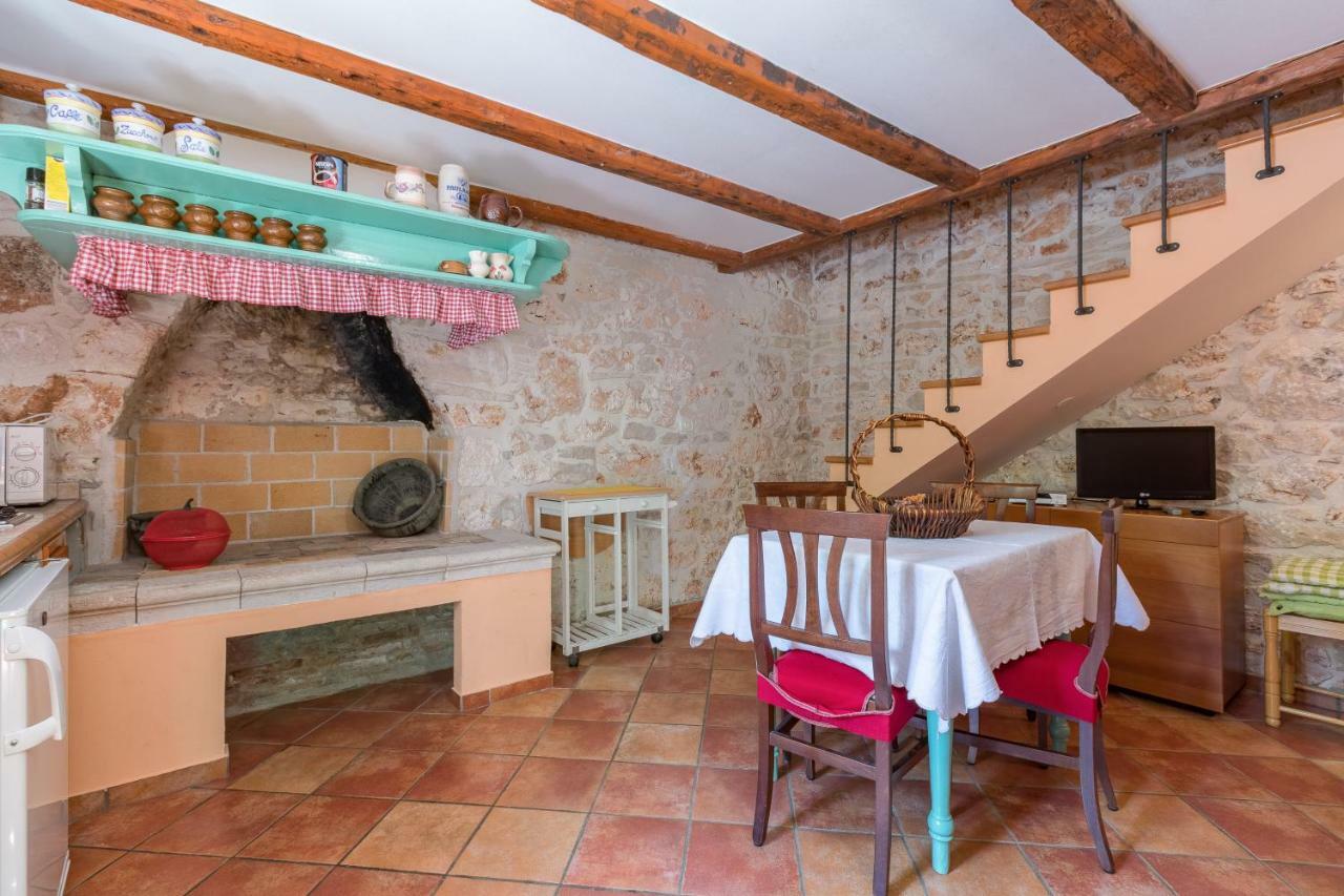 Country House Apartments Pola Esterno foto